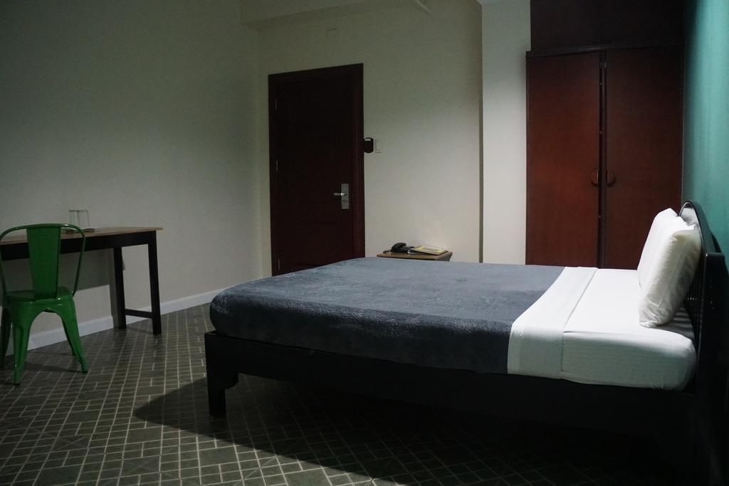 My Hotel Davao City Esterno foto